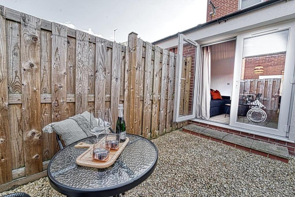 Guest Homes - Watledge House Apartment Tewkesbury Exterior foto